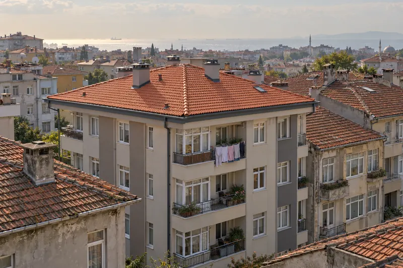 5 katlı apartmanda çatı yenileme, Kadıköy, Moda